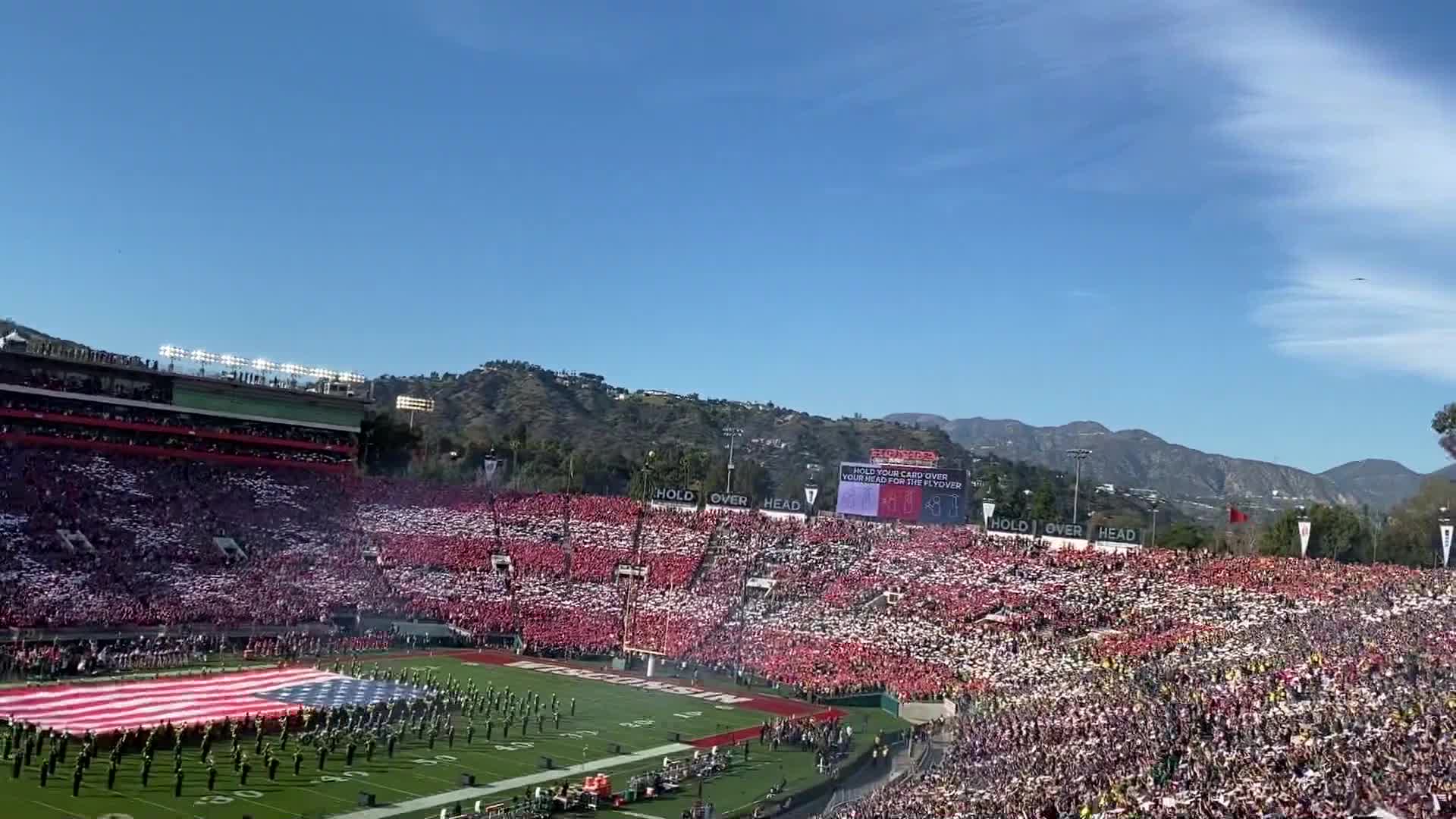 开云-阿扎伦卡重返赛场,夺冠首场状态出色,SKT观众沸腾!-开云