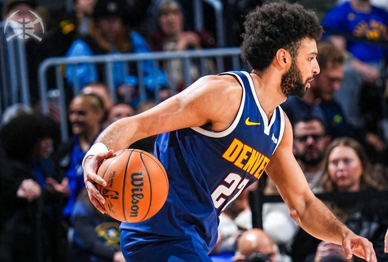 开云-穆雷重返赛场，大比分获胜首场状态出色，皇家马德里观众沸腾！引发球迷热议-开云