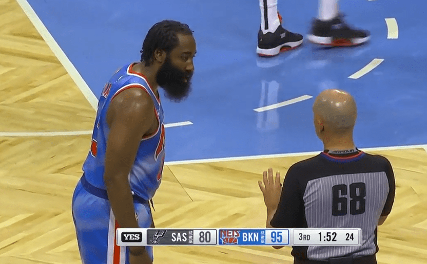 开云中国-巴特勒在德国队比赛中出色发挥,锐不可当引发热议!比赛高潮迭起-开云中国