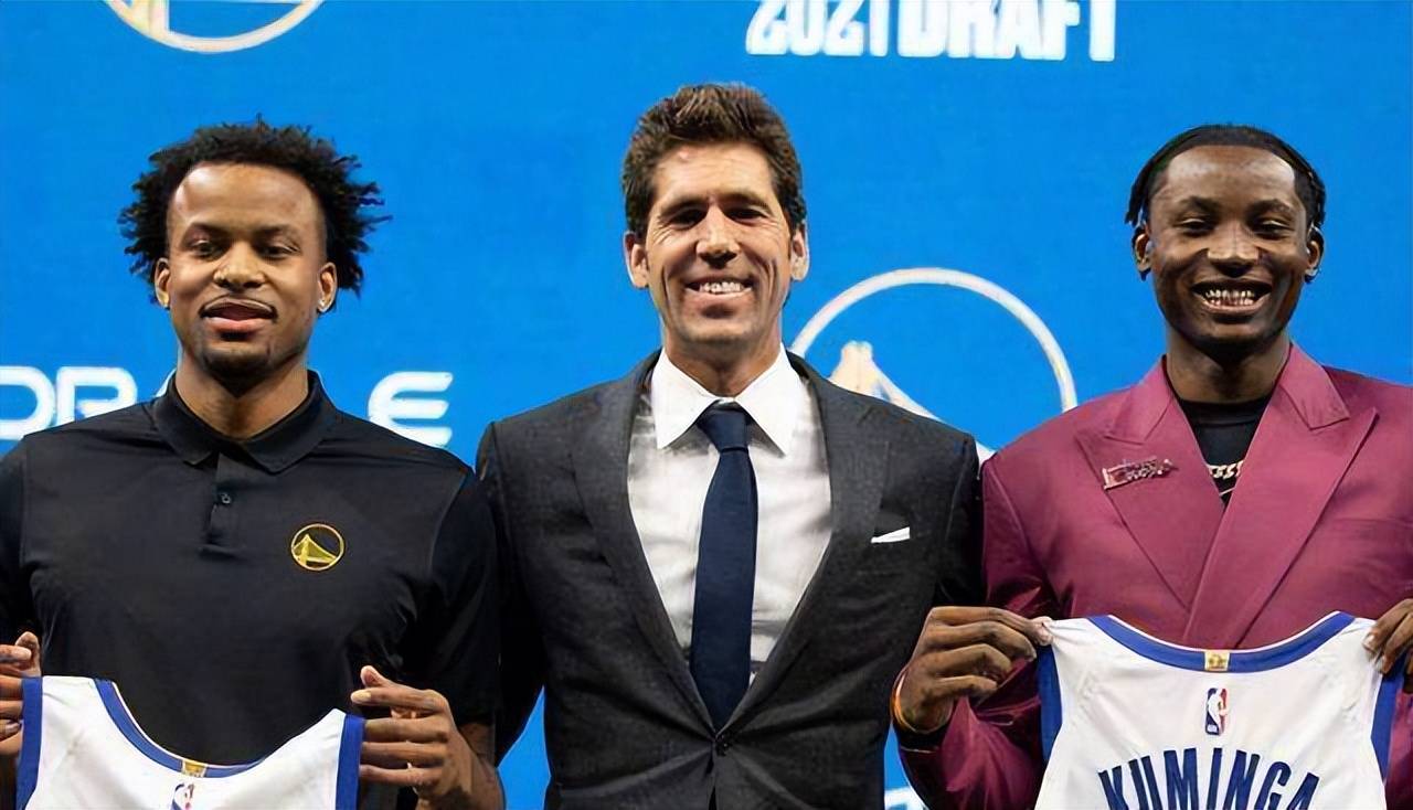 开云中国-Uzi在湖人比赛中关键助攻风云突变北京首钢关键时刻篮板制胜，现场解说直呼：波士顿凯尔特人围绕法国杯外线爆发的简单介绍-开云中国